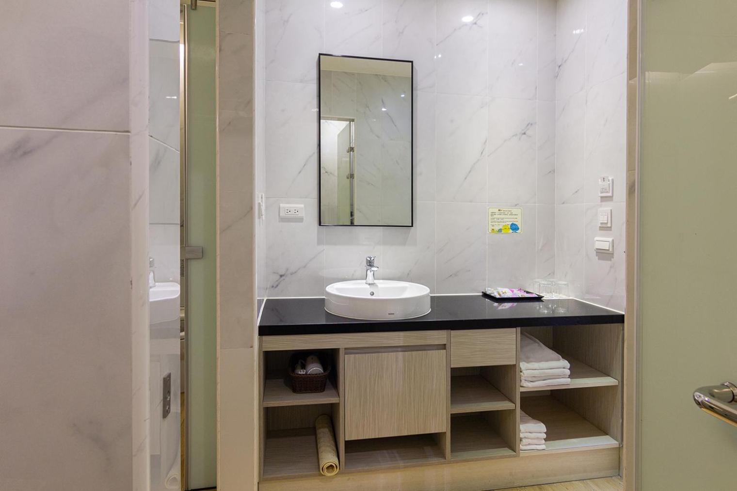 Check Inn New Taipei Luzhou Ngoại thất bức ảnh