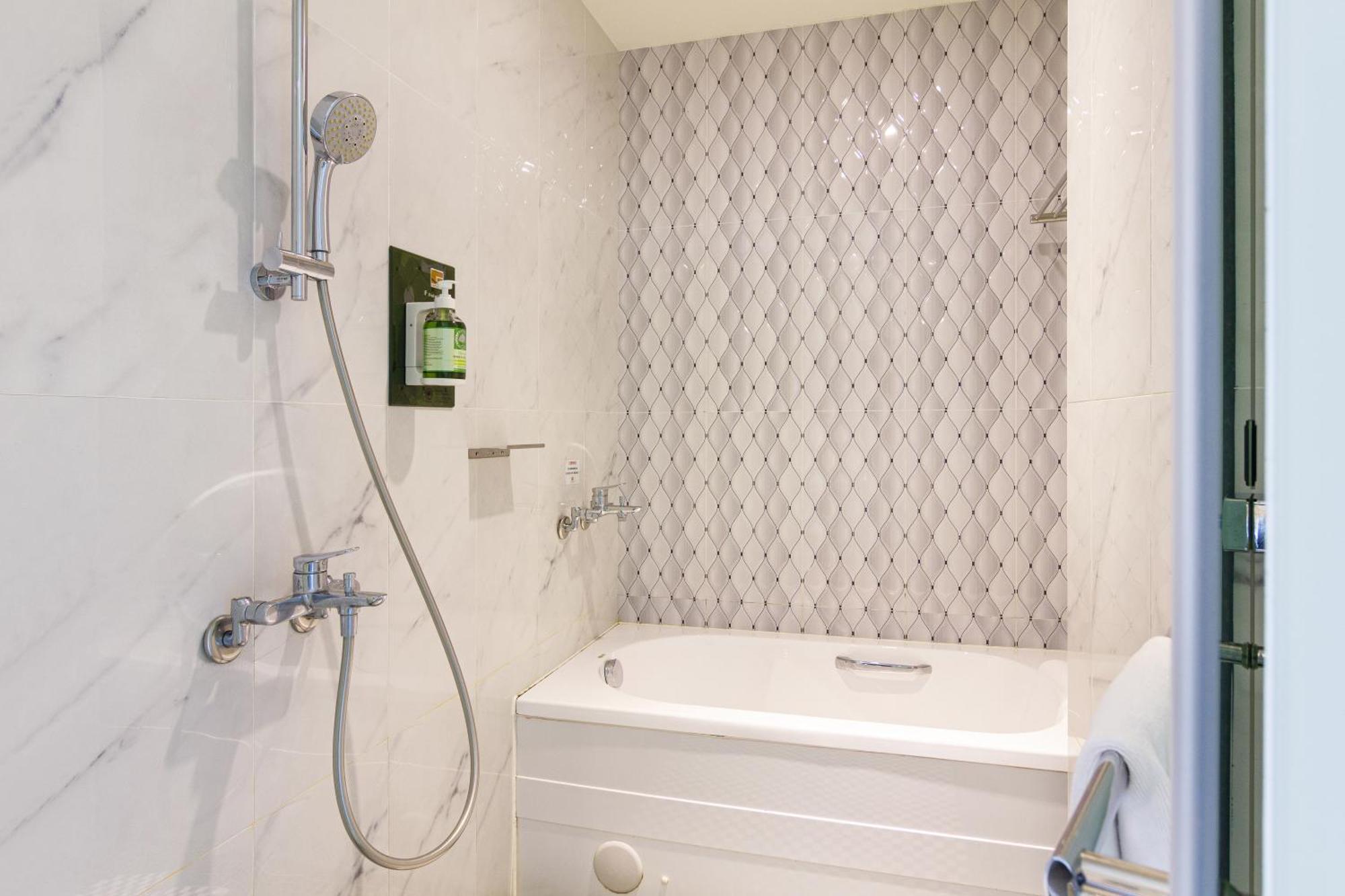 Check Inn New Taipei Luzhou Ngoại thất bức ảnh